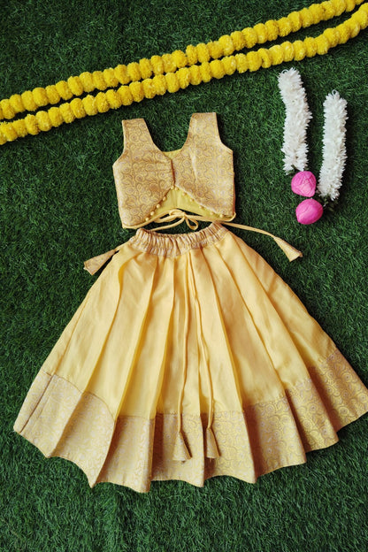 Golden Brocade Creamy Top & Skirt Set - KBGBPY021